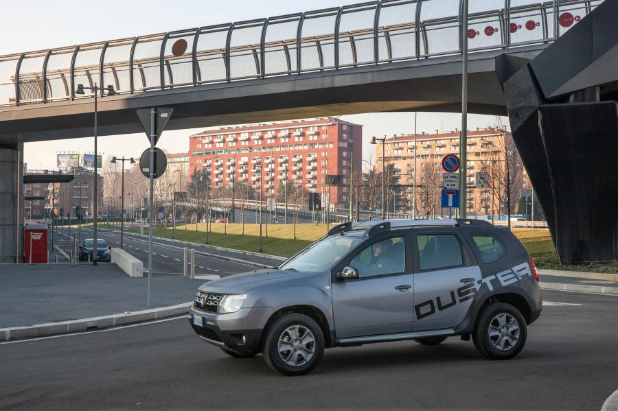  Dacia Duster Titan 2014 года  (IT) (фото 26 из 43)